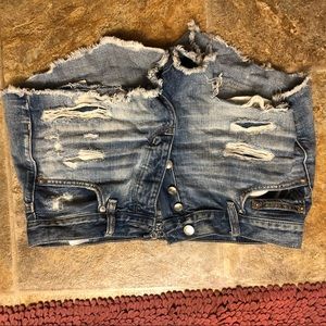 American Eagle High Rise Festival shorts